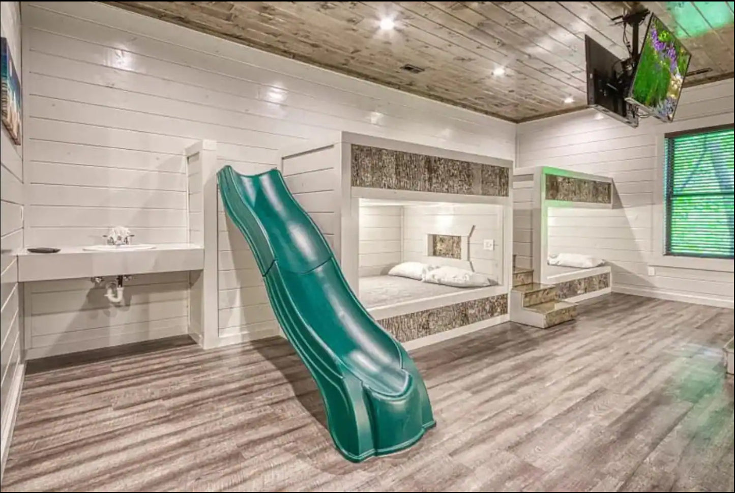 Swimming in the Smokies Gatlinburg - Luxe Living STR Properties