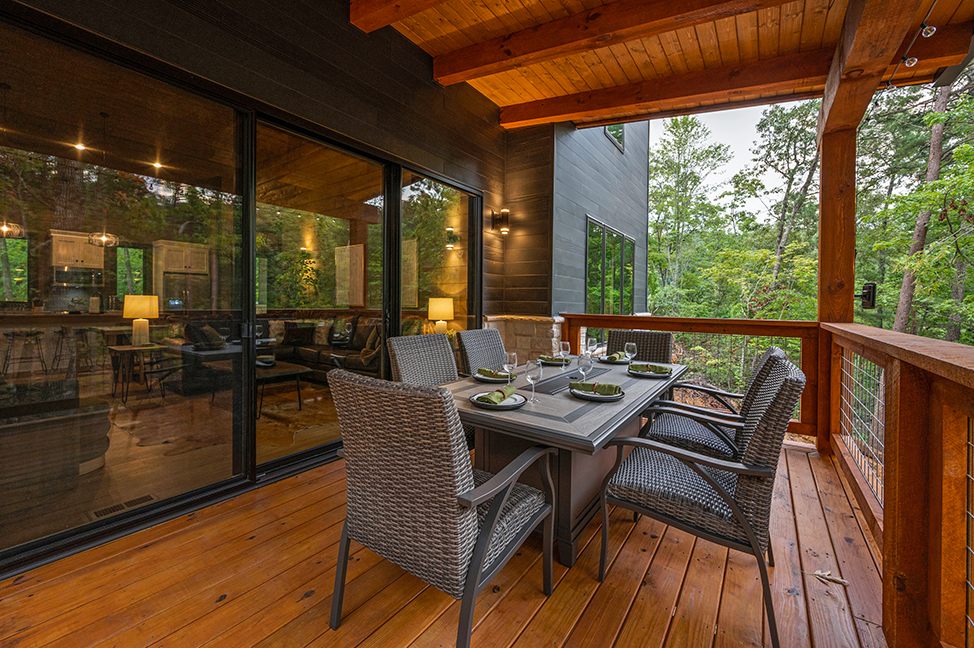 ThunderSplash Gatlinburg - Luxe Living STR Properties